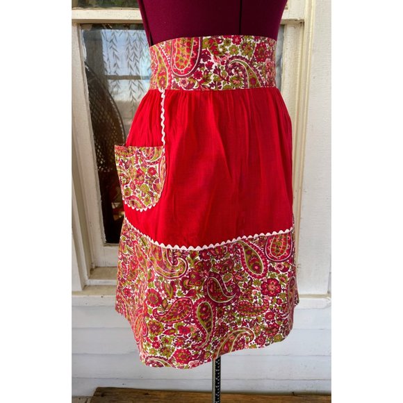 Vintage 1950s Half Apron Red Paisley Organza Cotton - Picture 5 of 9
